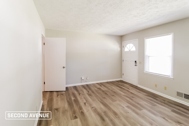 Photo - 721 Bluebird Dr SE