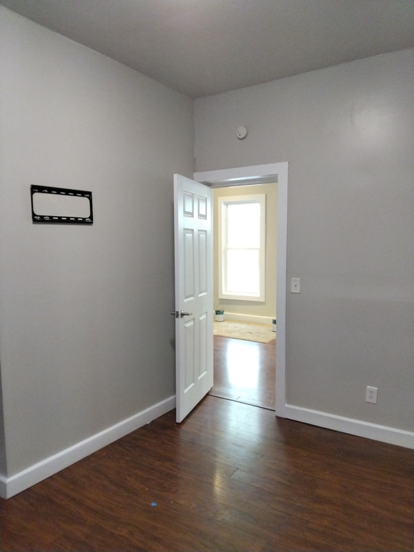 Photo - 37 Holland Pl