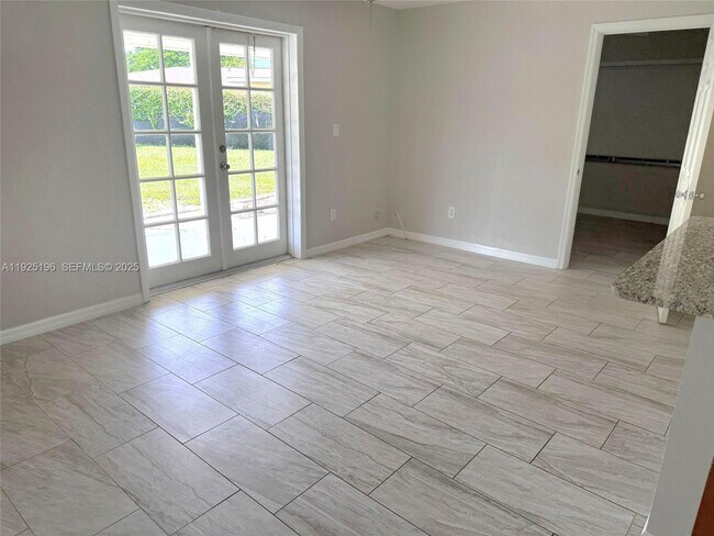 Photo - 1104 E Jasmine Rd