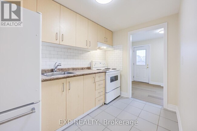 Photo - 1255 Dufferin St