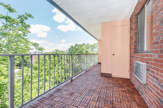 31 Harris St
