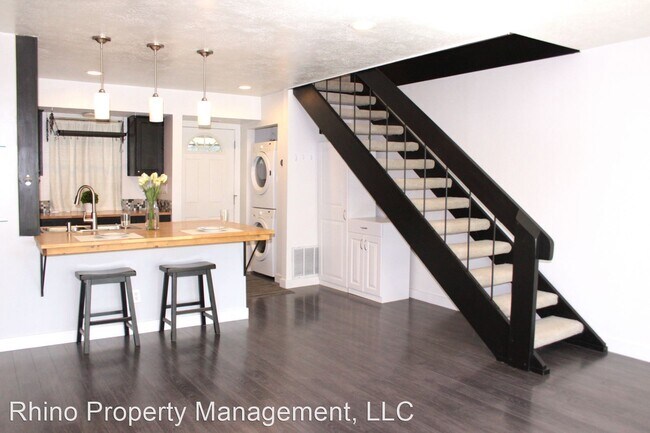 Photo - 1 br, 1 bath House - 5323 S Ben Davis Park