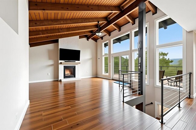 Photo - 7039 Comanche Trail