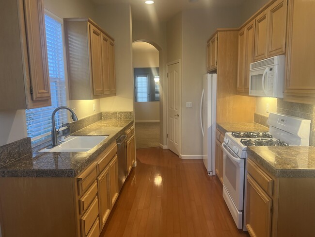 Photo - 2133 Watercress Pl