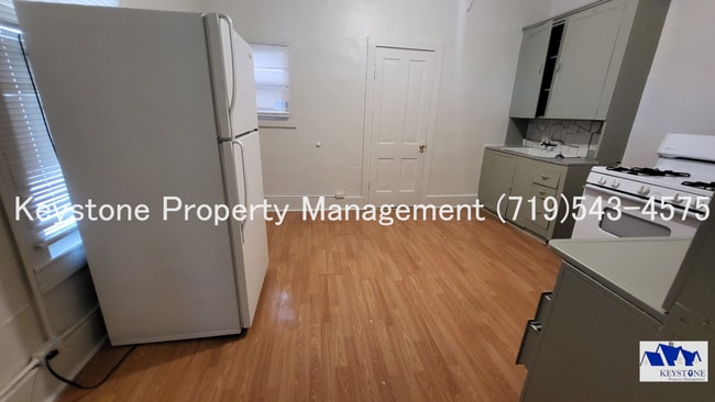 Photo - $350 OFF Move-In Special! Studio Apartment w/ Private Entrance! $700/$700 Unit 1