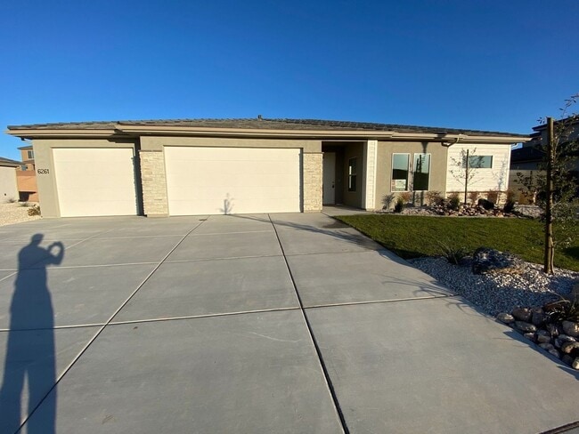 Photo - Beautiful 3 Bedroom Single Level Home in S...