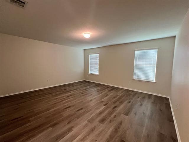 Photo - 526 Clearlake Dr
