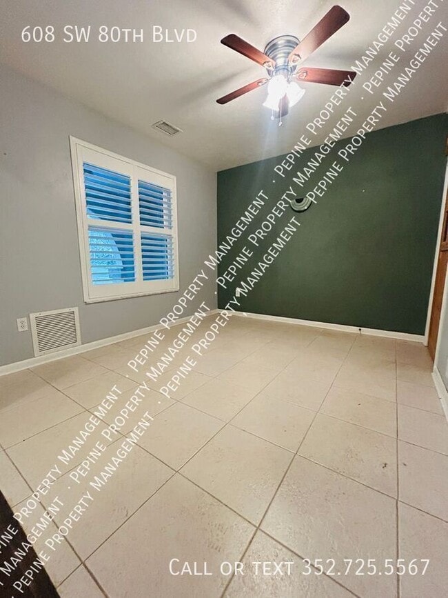 Photo - 608 SW 80th Blvd