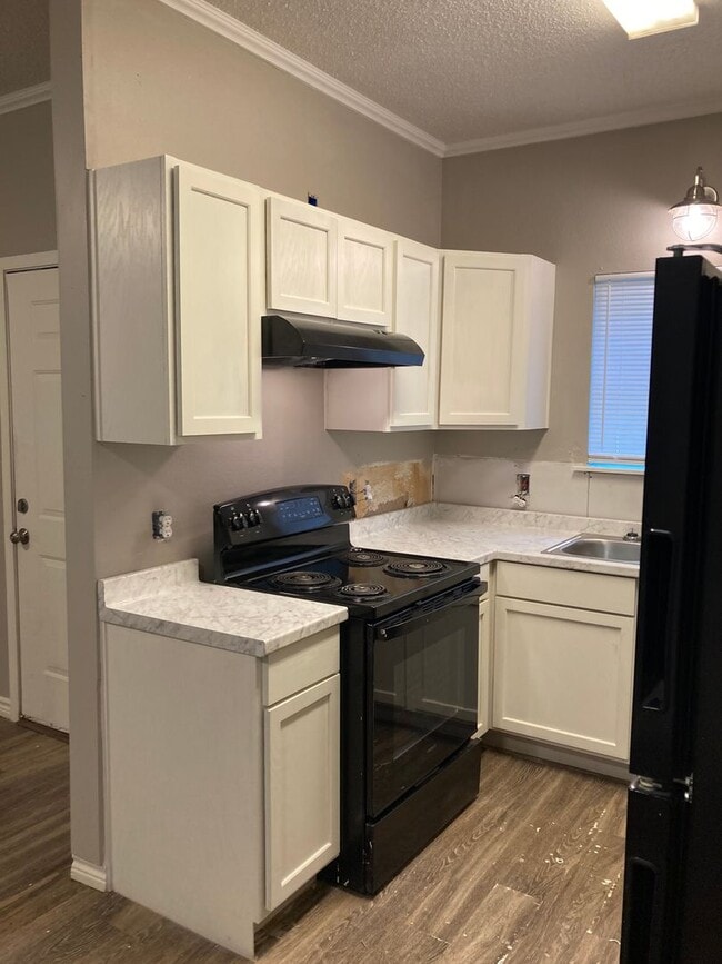 Photo - 1200 Whetstone St Unidad b
