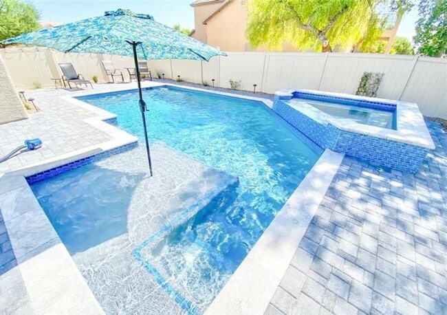 Building Photo - ENJOY THIS STUNNING 3 BEDROOM WITH A TRANQ... Rental