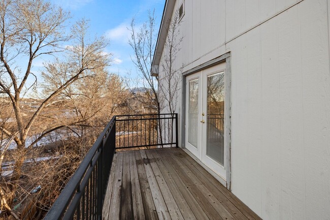 Photo - 977-979 Columbine Ave