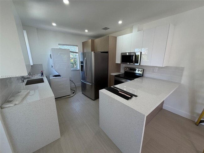 Photo - 1045 SW 8th Ave Unit 1045