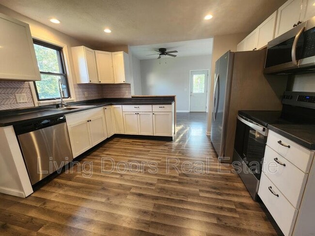 Photo - 914 N 6th St