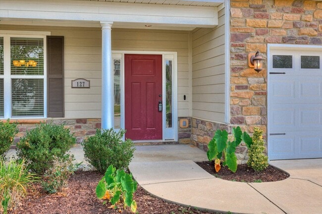 Photo - 127 Radcliff Dr