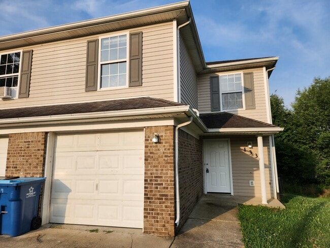 Photo - 133 Karen Ct House