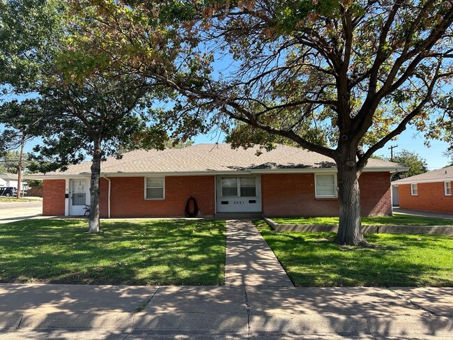 Photo - 2001 Austin Townhome