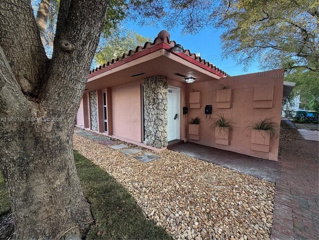 Building Photo - 400 Minorca Ave Unit 1