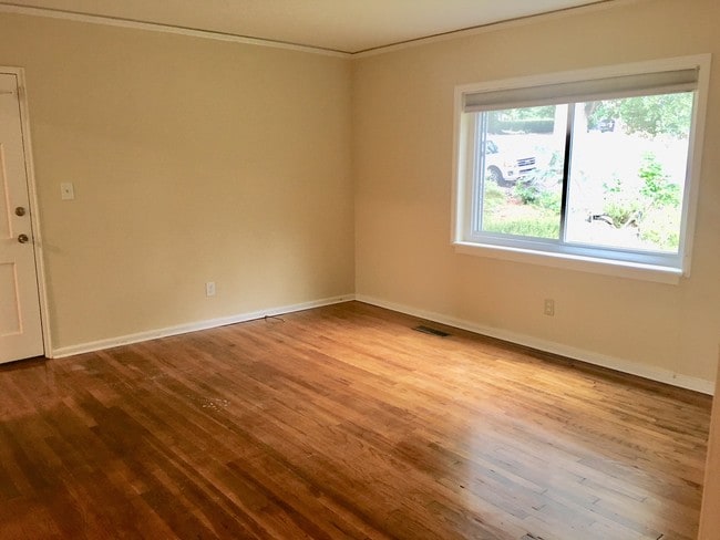 Building Photo - 501 Milledge Rd Unit 8C Rental