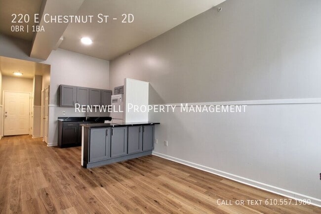 Photo - 220 E Chestnut St Unit 2D