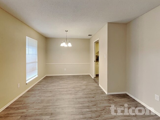 Photo - 13622 Oak Breeze