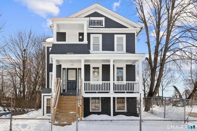 Building Photo - 22 Wolcott St Unit 3