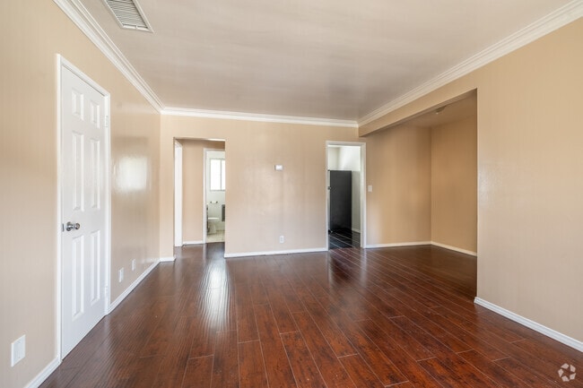 1BR, 1BA - 550SF - Living Room - 1760 El Cerrito PL.
