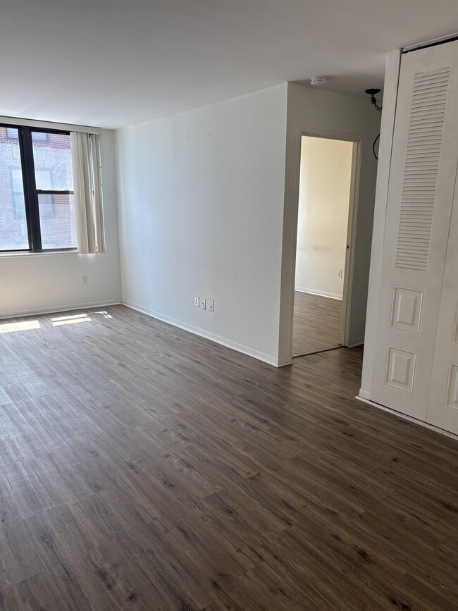 Photo - 9019 Wall St Unit 4G