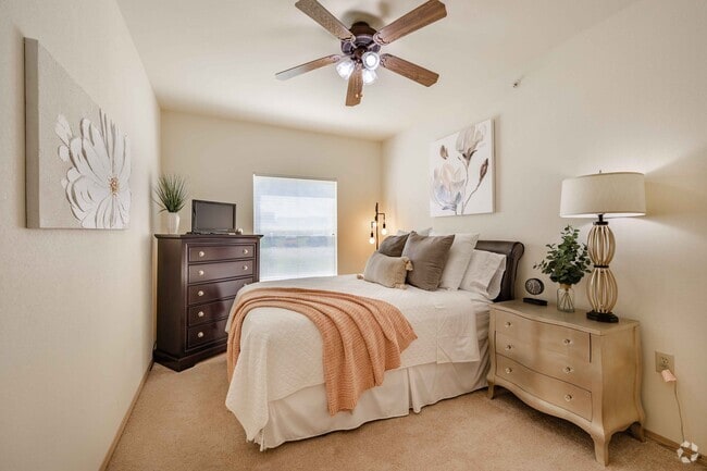 2BR, 2BA - 889SF - Second Bedroom