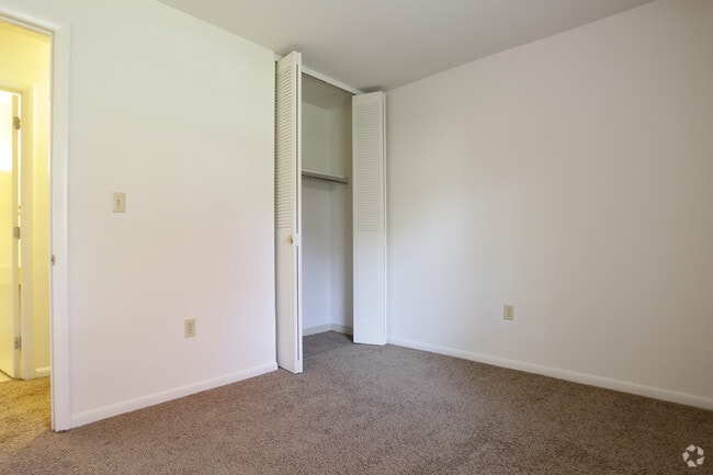 Village of Pineford Apartments