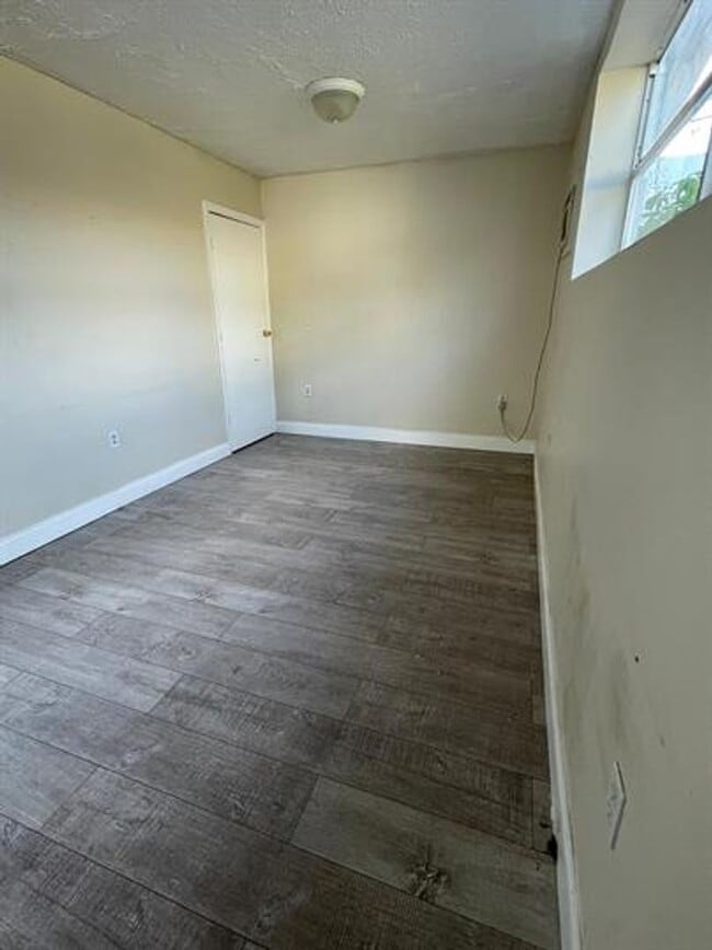 Photo - 1912 N 20th Ave Unit REAR