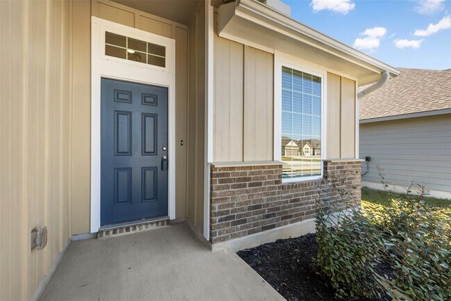 Photo - 109 Watch Hl