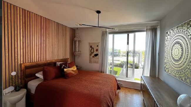 Chambre principale - 5814 Rue De Bordeaux Unité 5814 de bordeaux #301