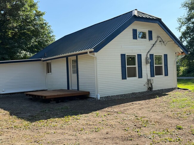 Building Photo - 20756 Prairie Rd