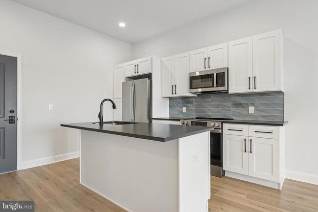 Photo - 2153 E Lehigh Ave