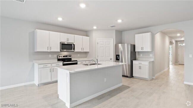 Building Photo - 1903 Cape Coral Pkwy W Rental