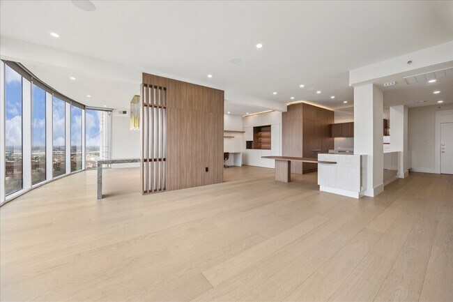 Photo - 3333 Allen Pkwy Unit 1905