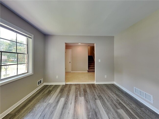 Photo - 4189 Northstrand Dr