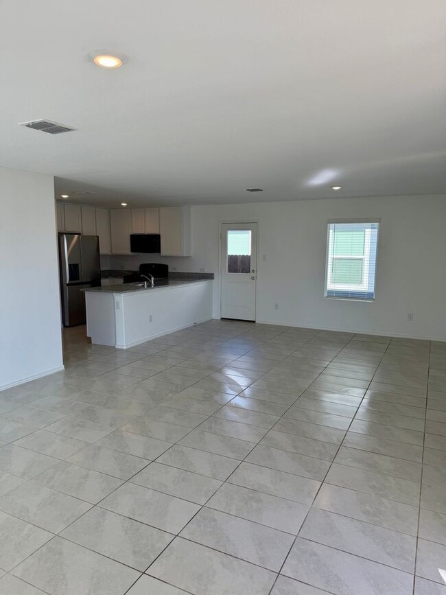 Photo - 9001 Thrasher Trl