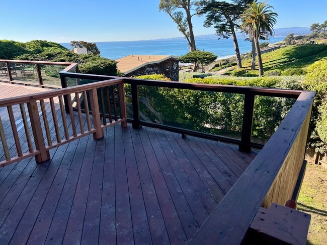 Building Photo - 502 Playa Blvd Unit 502