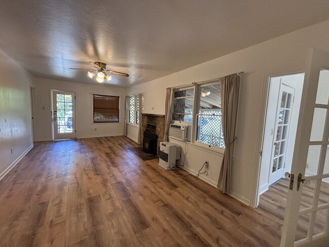 Photo - Adorable vintage 2-bed home on a quiet side street close to downtown Placerville!