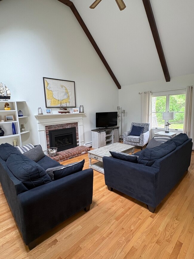 243 Huckins Neck Rd