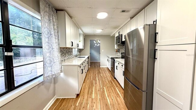 Photo - 1916 N Hastings St