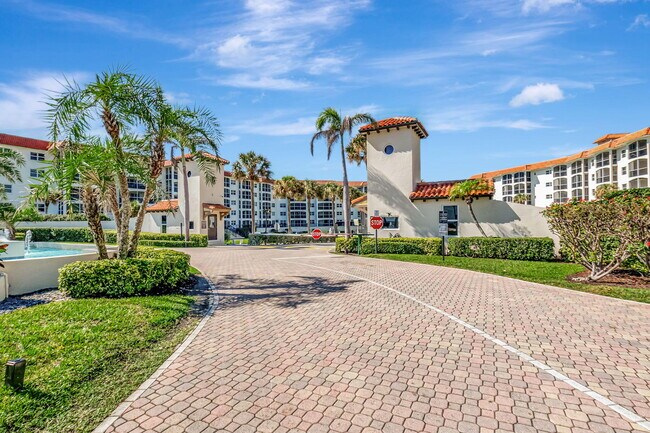 Photo - 2871 N Ocean Blvd Unidad R254