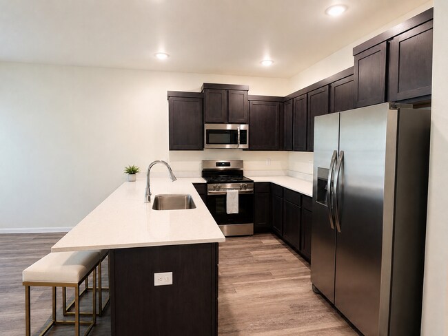 Photo - 1011 S Benchmark Ln