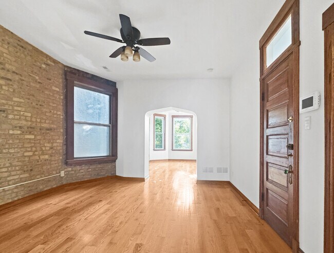 Photo - 3256 S Princeton Ave Unit 3