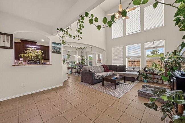 121 Fairport Ct