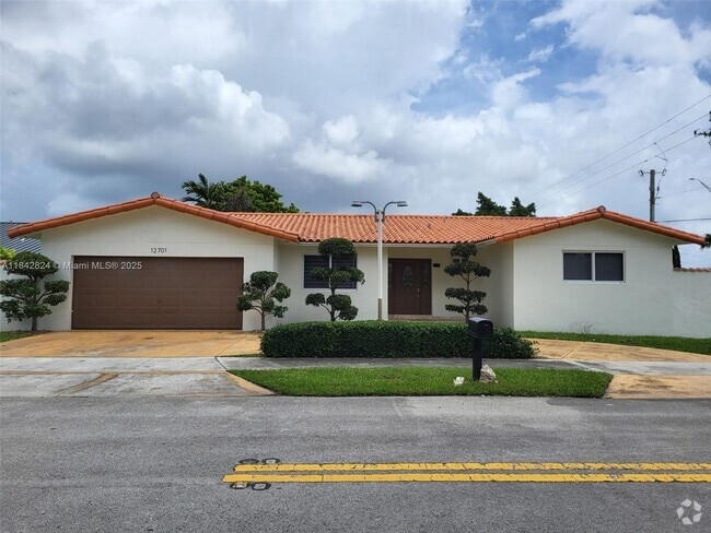 Building Photo - 12701 SW 38th Terrace Rental