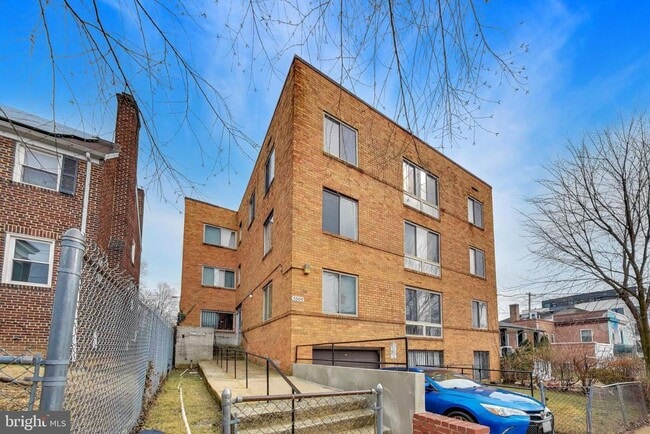 Photo - 5509 1st St NW Unidad 204