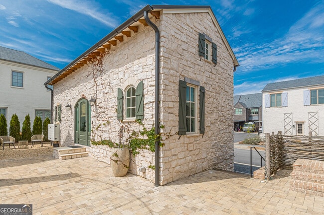 Building Photo - 200 2nd St