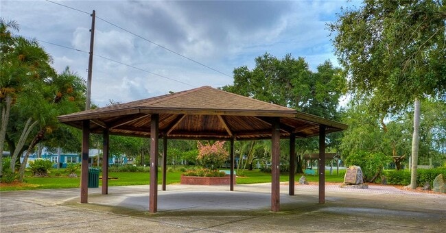 Photo - 5737 Shore Blvd S Unit 2